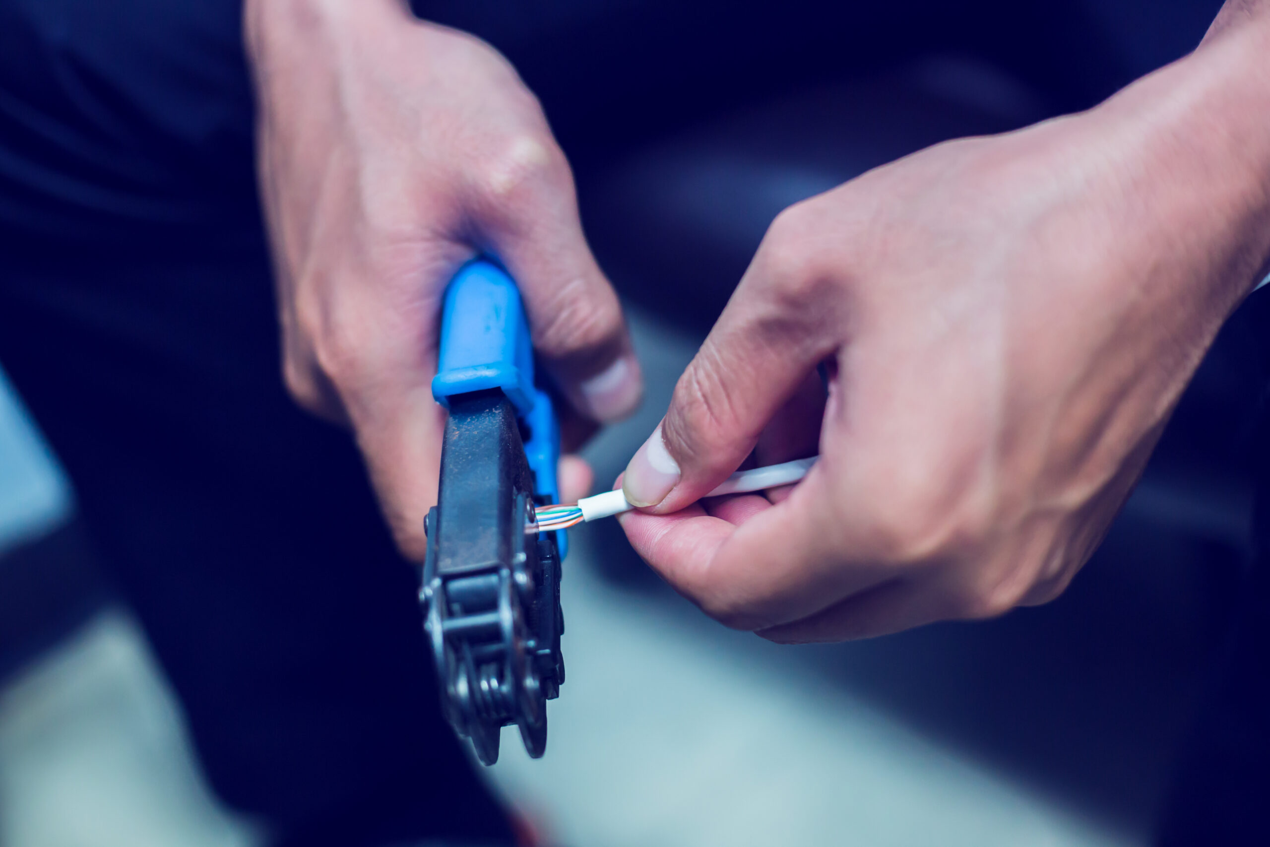 Data Cable Installer